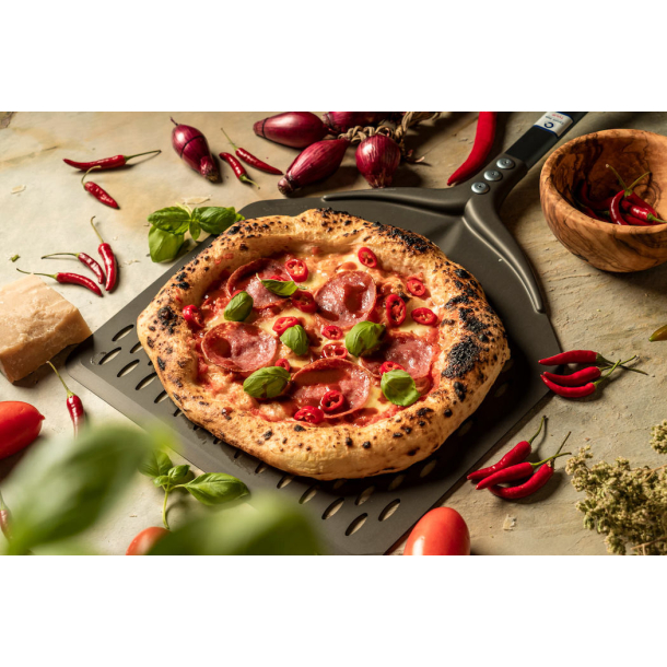 Pizzaspade, perforeret - Cerutti Inox "Tulip Black"