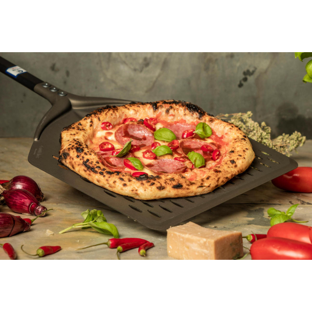 Pizzaspade, perforeret - Cerutti Inox "Tulip Black"